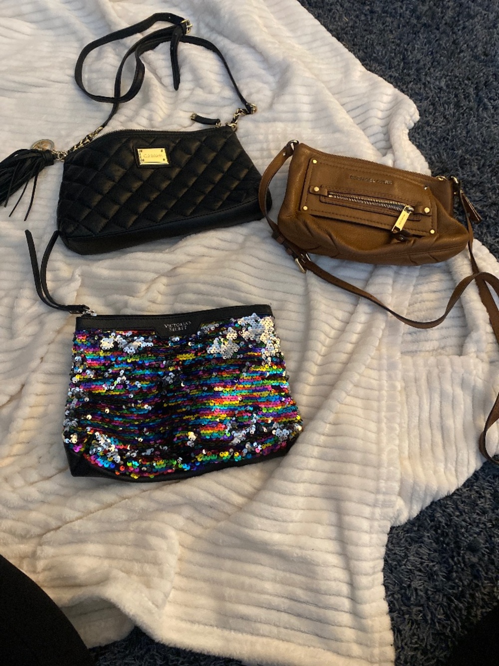 Shoulder bags